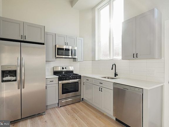 2nd image of 1501 N 5th St #2