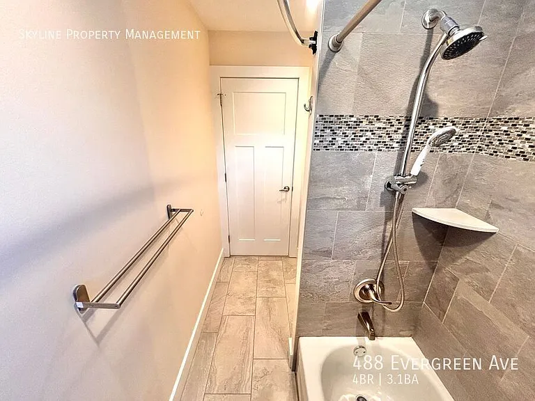 488 Evergreen Ave — Photo 17