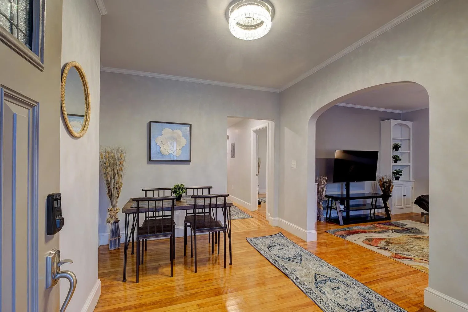 2 bed, 1.0 bath, 1097 sqft, $2,763 — Photo 4