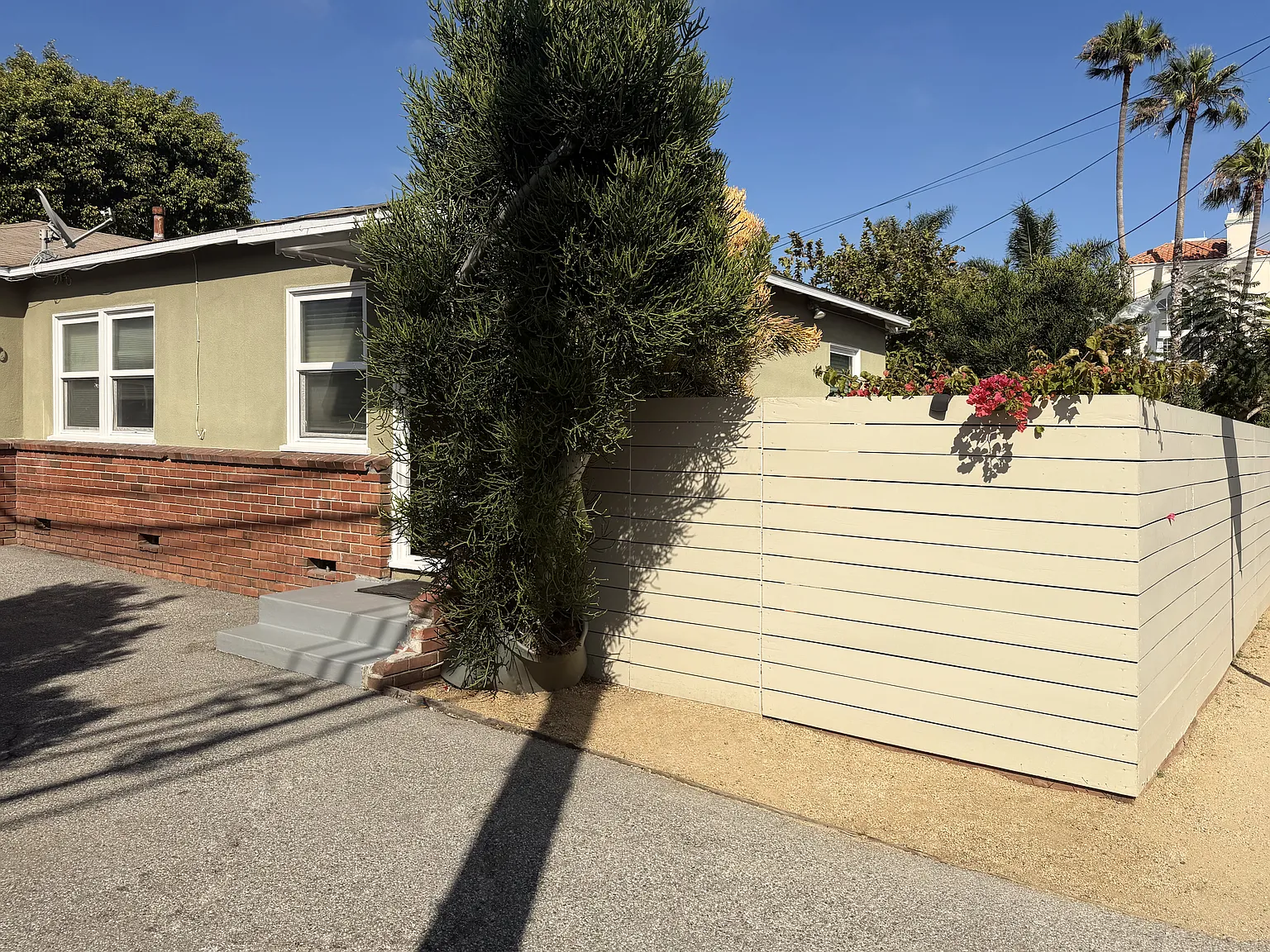1 bed, $2,000 — Photo 2
