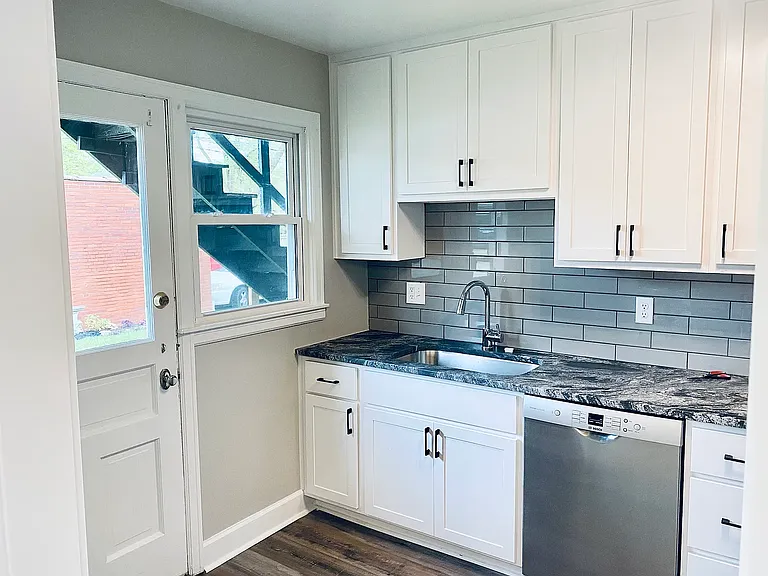 1601 Waltham Rd — Photo 3