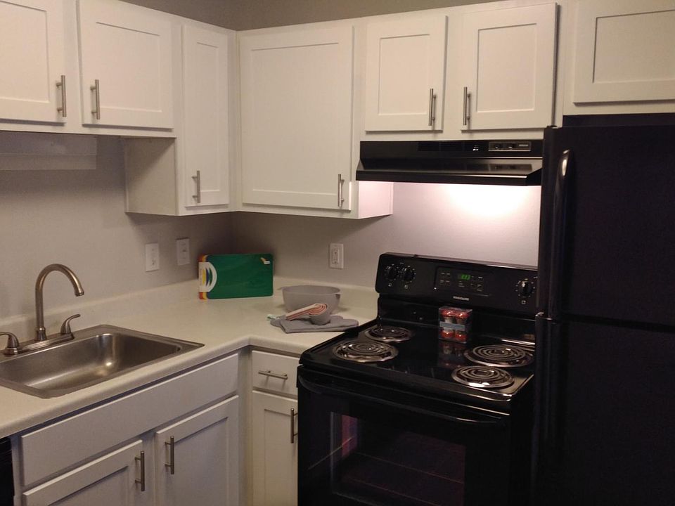 1st image of 4018 Sabal Park Dr Unit 202