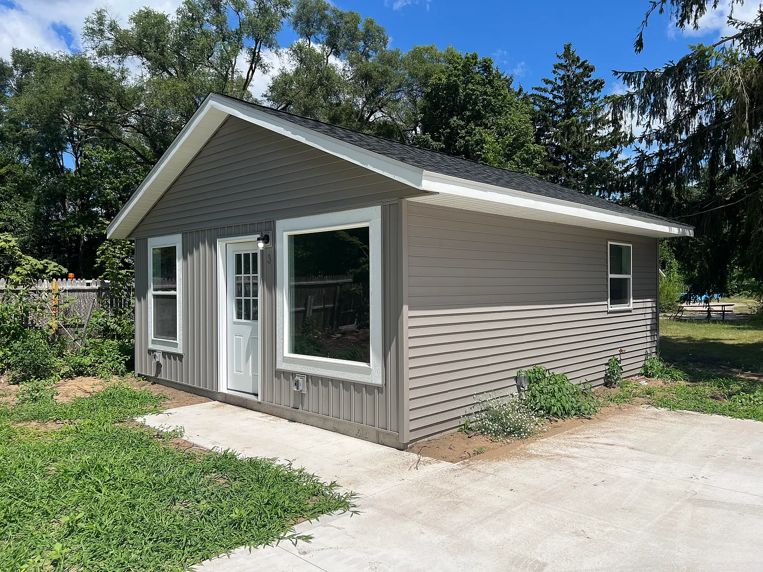 1 bed, 1.0 bath, $1,050 — Photo 3