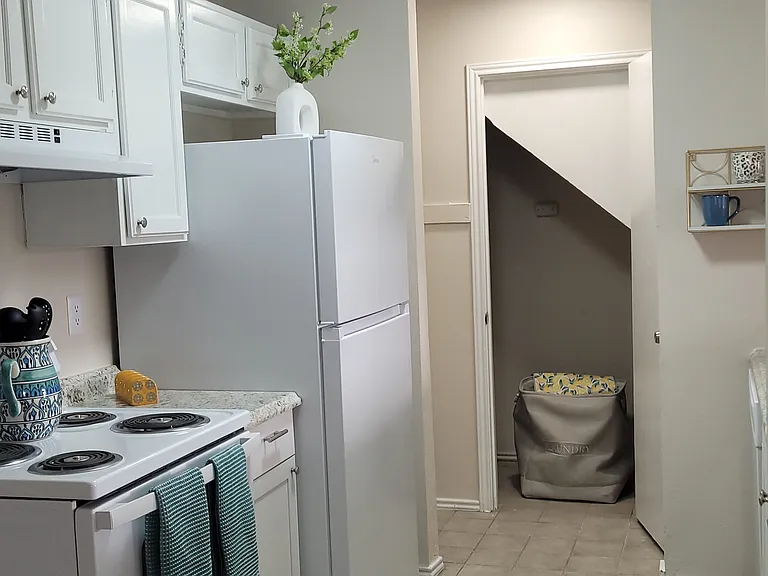 5233 Meadow Fld #1 — Photo 4
