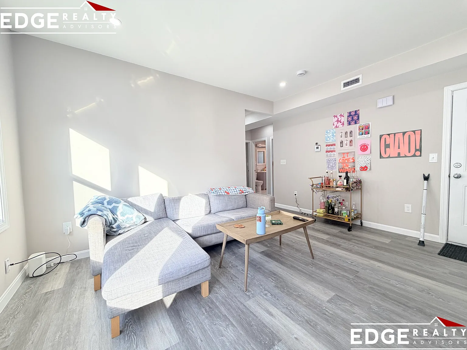 4 bed, 1500 sqft, $5,200 — Photo 2