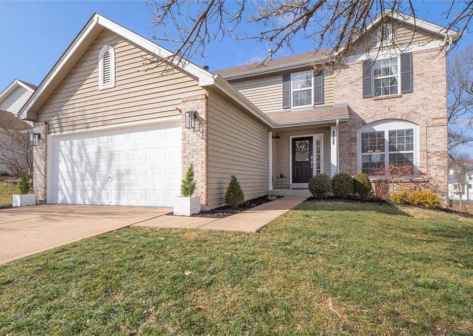 1st image of 16439 Cove Landing Ct