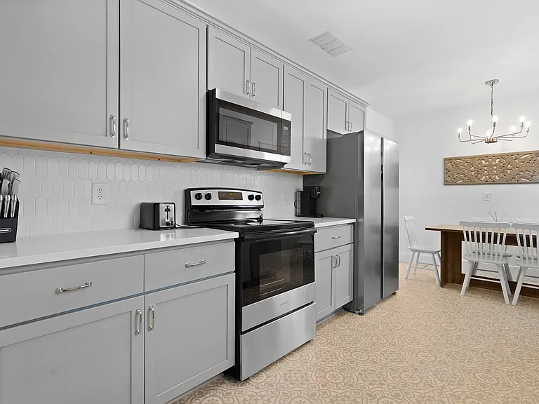 1004 E 33rd St #1/2 — Photo 20