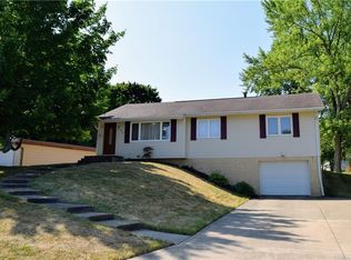 638 Circle Hill Rd SE, North Canton, OH 44720
