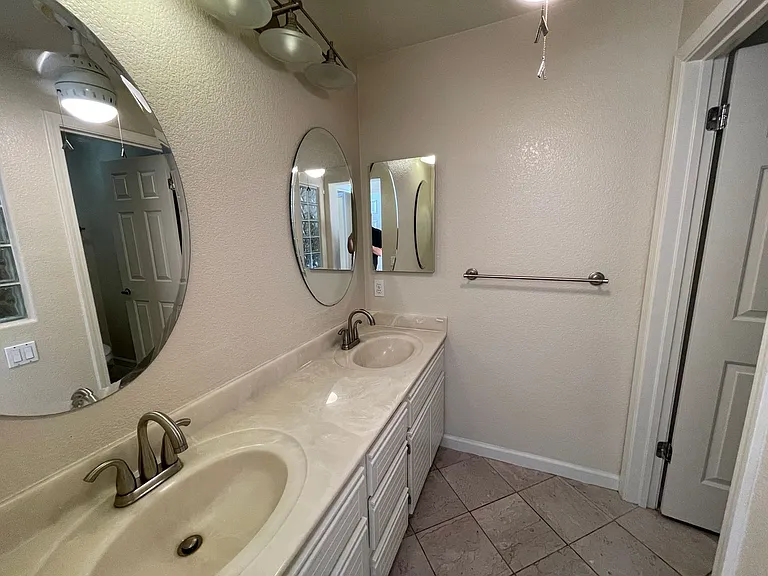 450 Navaro Way #120 — Photo 8