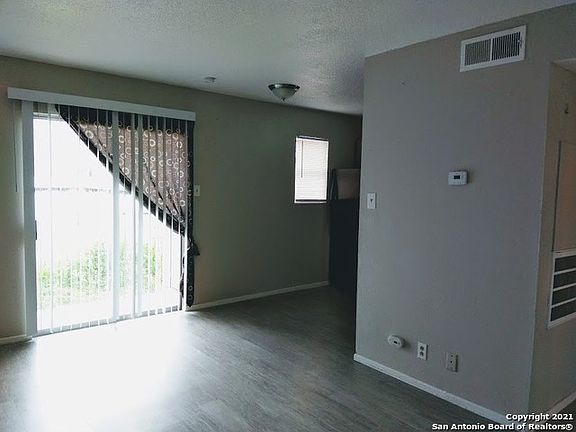 4th image of 430 Kendalia Ave APT 7
