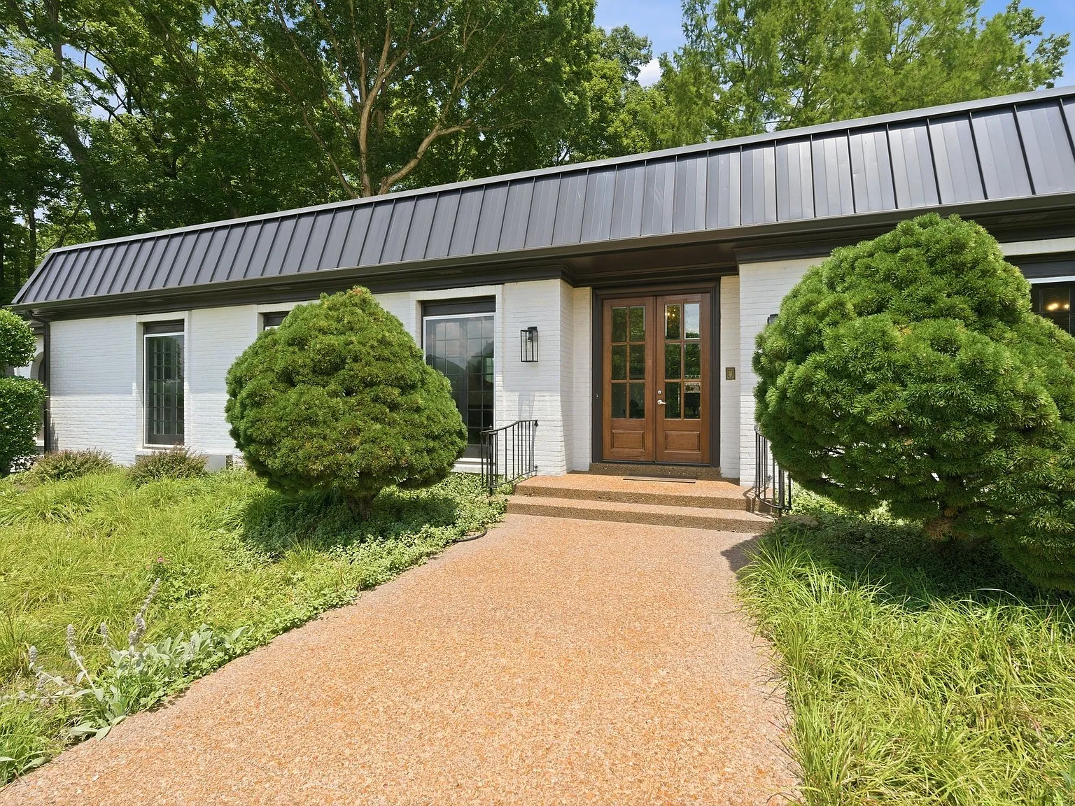 3 bed, 3.5 bath, 2955 sqft, $6,000 — Photo 2