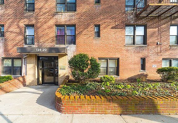 5th image of 13420 87th Ave APT 5A