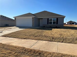 2713 Murphy St, Pea Ridge, AR 72751