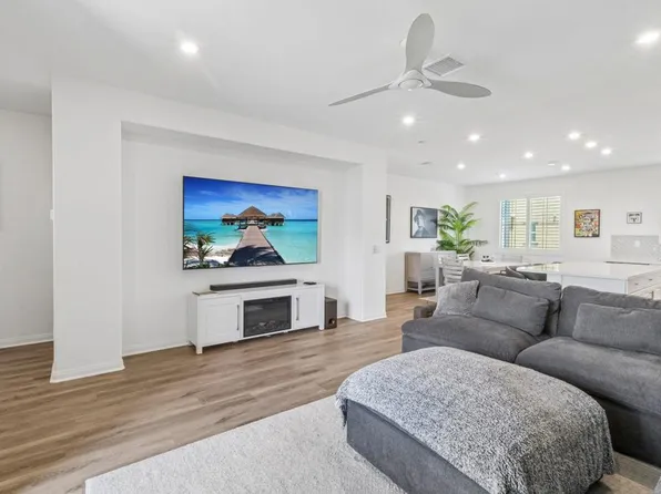 1533 Fig Tree Way, Oceanside, CA 92056