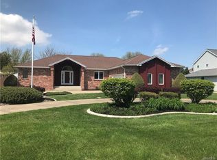 3203 Woodland Ct S, North Tonawanda, NY 14120