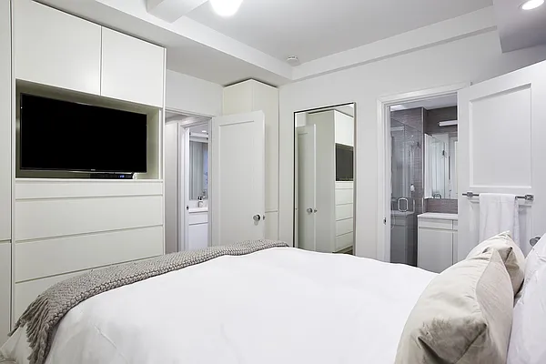 Sold by Stribling | media 5