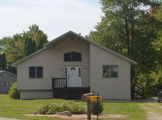 11465 N East Wawasee Dr, Syracuse, IN