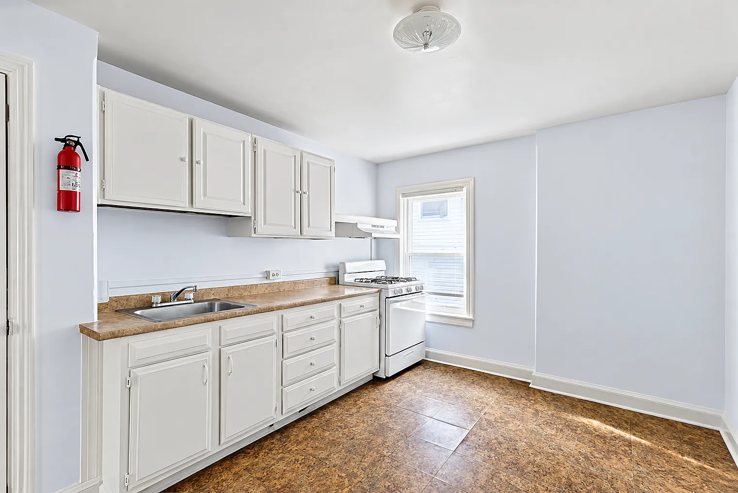 3 bed, $1,780 — Photo 3