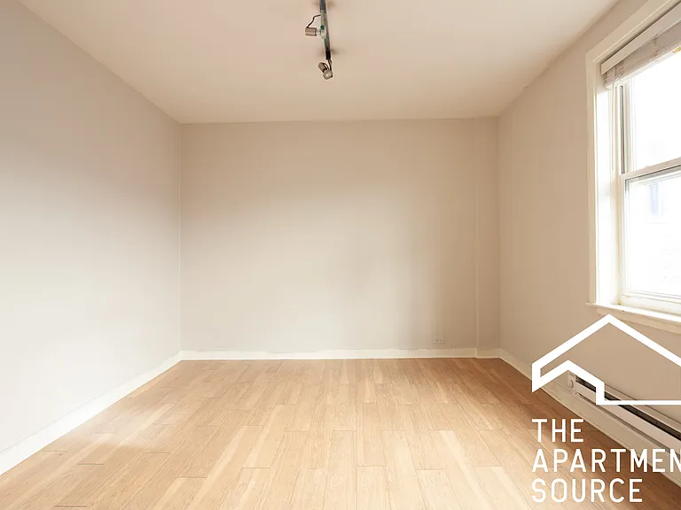 511 W Belmont Ave #4 — Photo 5