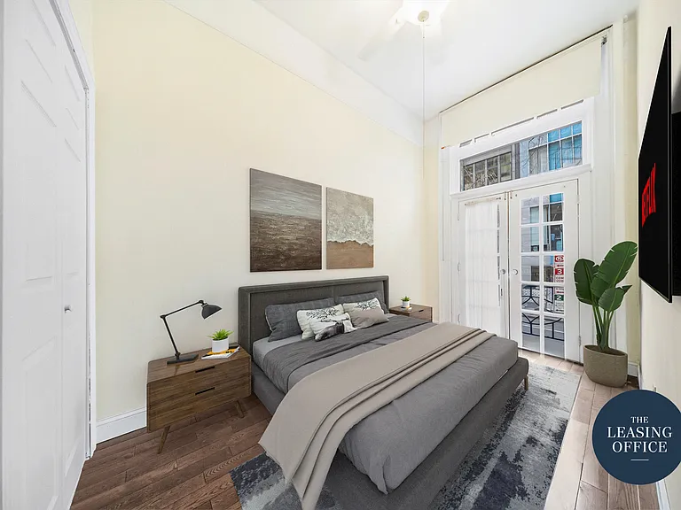 118 E 18th St #2 — Photo 7