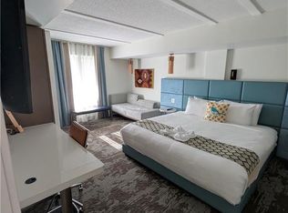 9 Harbour St E #4403 & 4405, Collingwood, ON L9Y 5C1