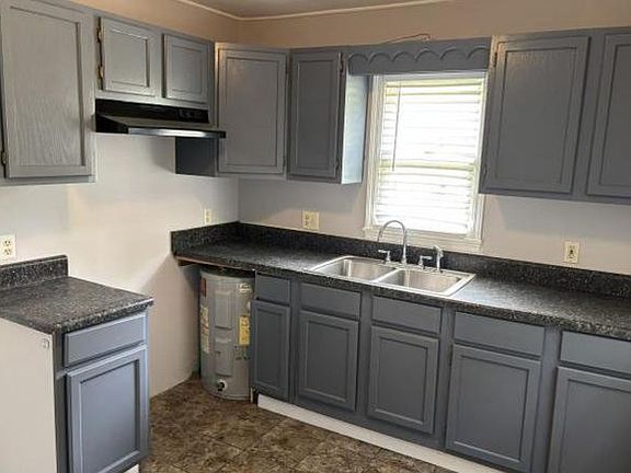 5th image of 322 Jones Cir