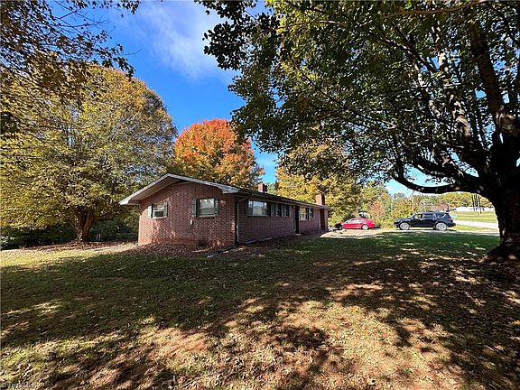 4th image of 1275 Rock Creek Rd