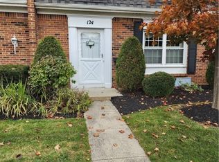 124 Hickory Hill Rd, Buffalo, NY 14221