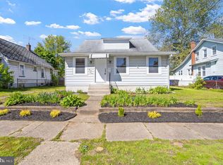 27 N Chester Ave, Delran, NJ 08075