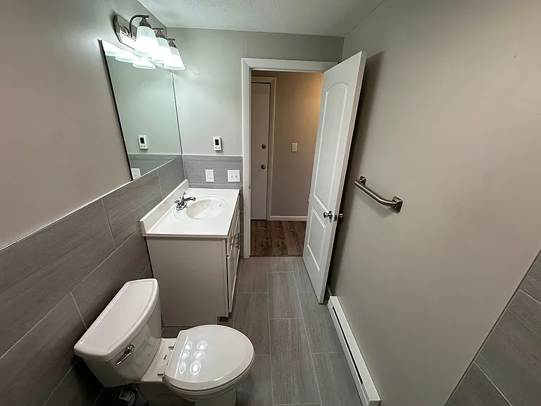 Fairfield Apartments — Photo 11