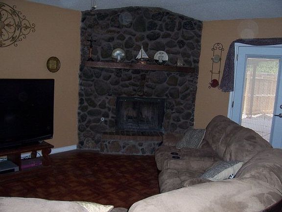 4th image of 3800 Bowie Ave