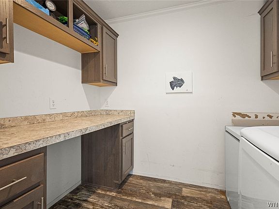 3rd image of 9771 Harper Rd