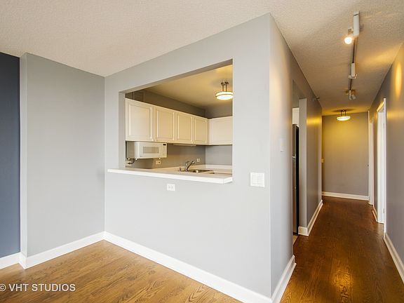 3rd image of 3660 N Lake Shore Dr APT 2308