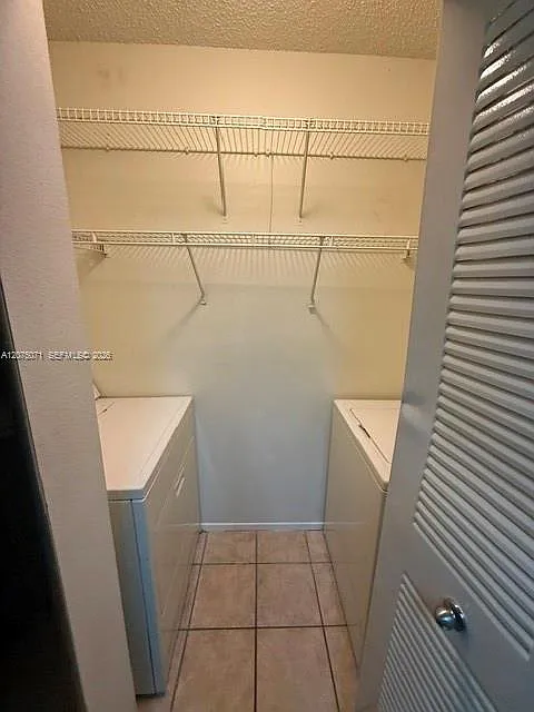 2 bed, 1114 sqft, $2,100 — Photo 2