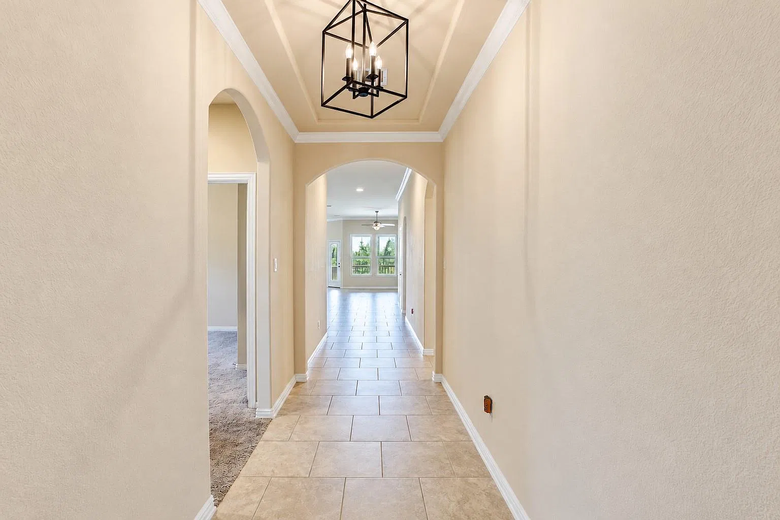 4 bed, 2.5 bath, 2132 sqft, $2,300 — Photo 3