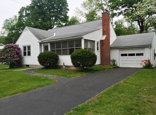 61 Benedict St, Castleton On Hudson, NY 12033