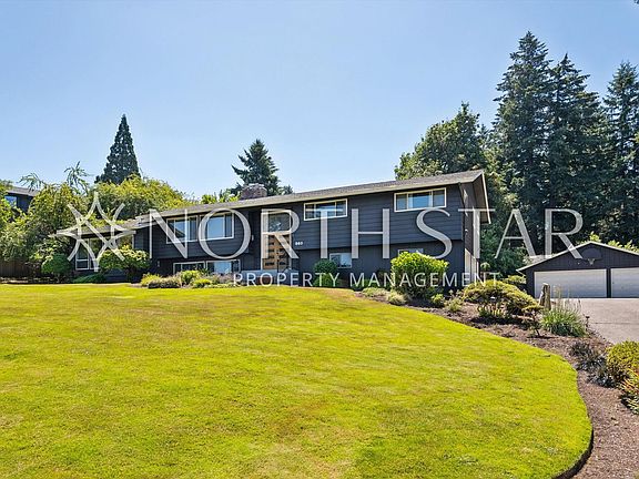 3rd image of 860 Skyland Dr