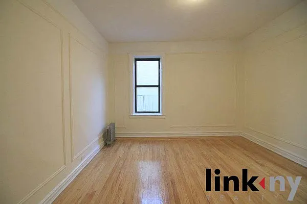 Rented by Link NY Realty | media 7