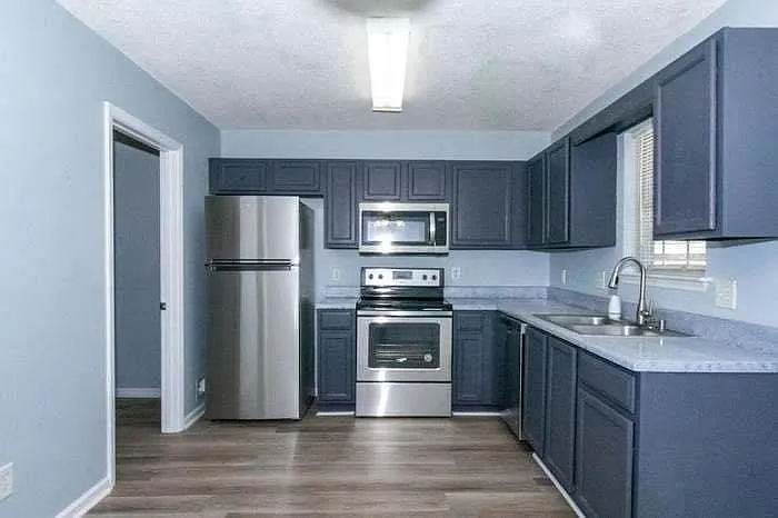 114 Madison Pl — Photo 3