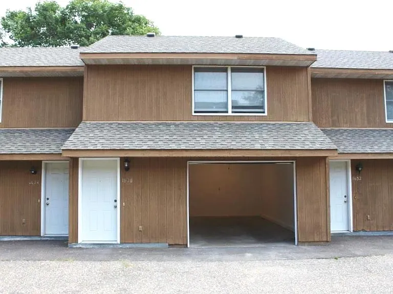 1624-1634 Greeley St S #1624 — Photo 1