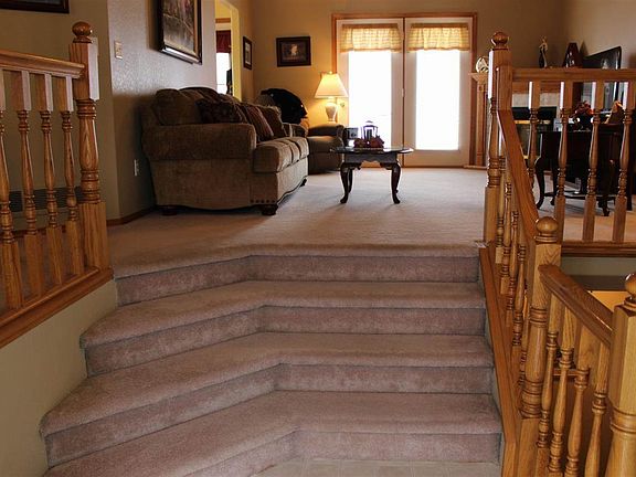 5th image of 5623 Prospect Dr