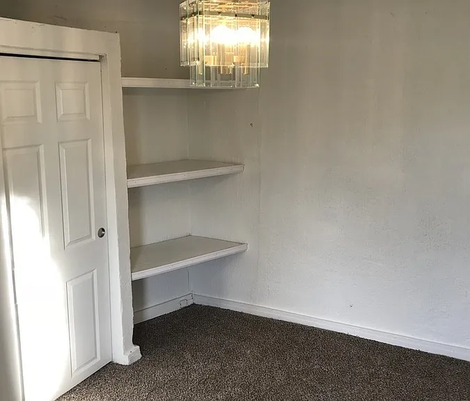 4718 N Josephine St — Photo 10