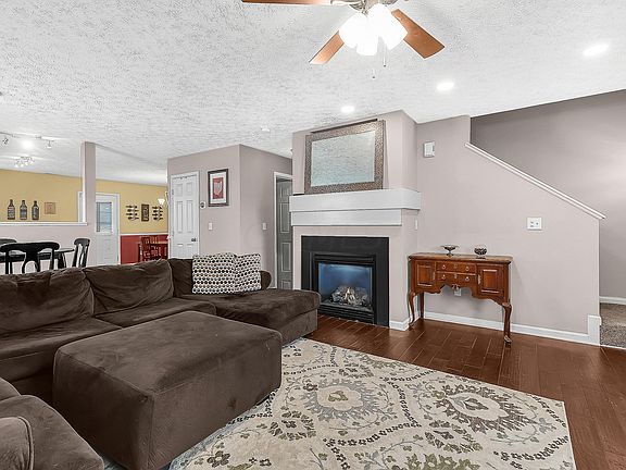3rd image of 7996 Beardsley Ave