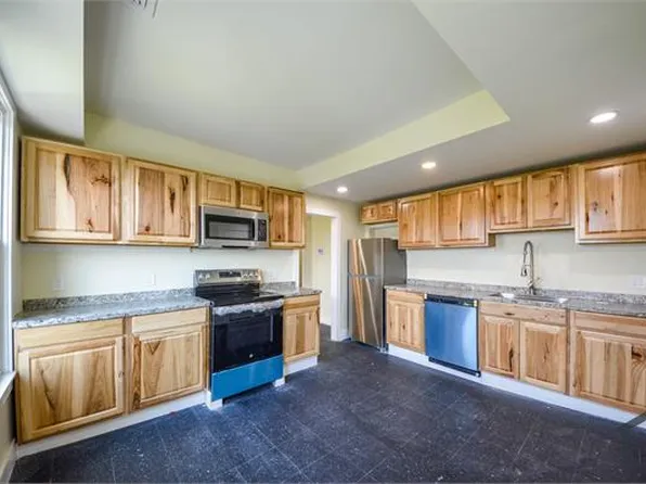 92 High St #4W, Waterbury, CT 06704