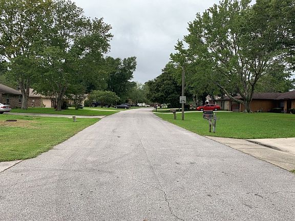 5th image of 2030 Tickford St