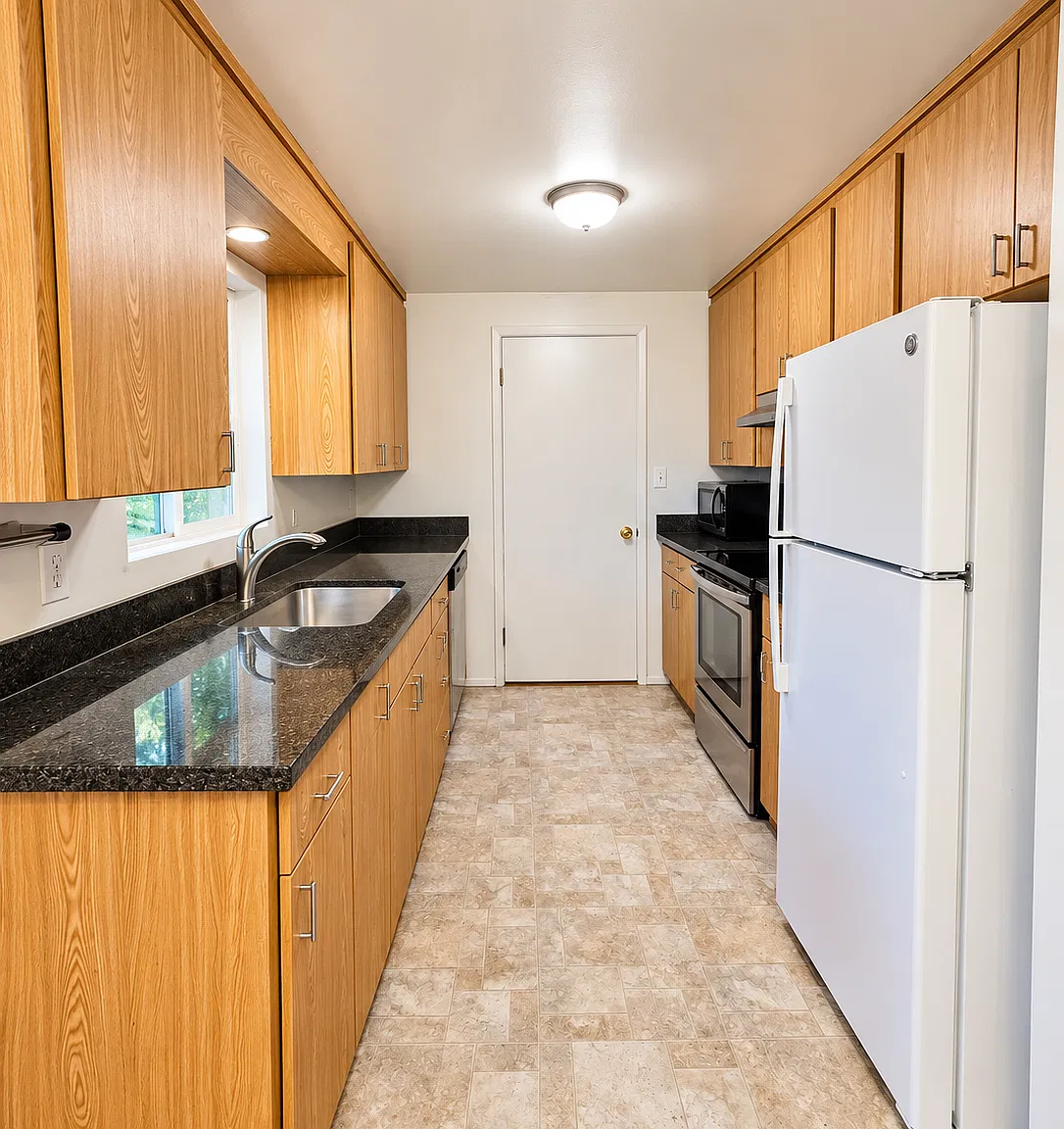 3 bed, 1620 sqft, $3,450 — Photo 4