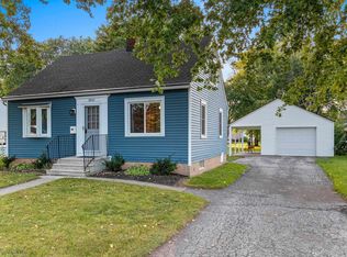 1833 N Owaissa St, Appleton, WI 54911