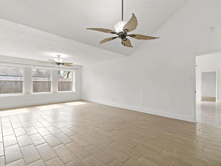 10319 Sand Pass Ln — Photo 10