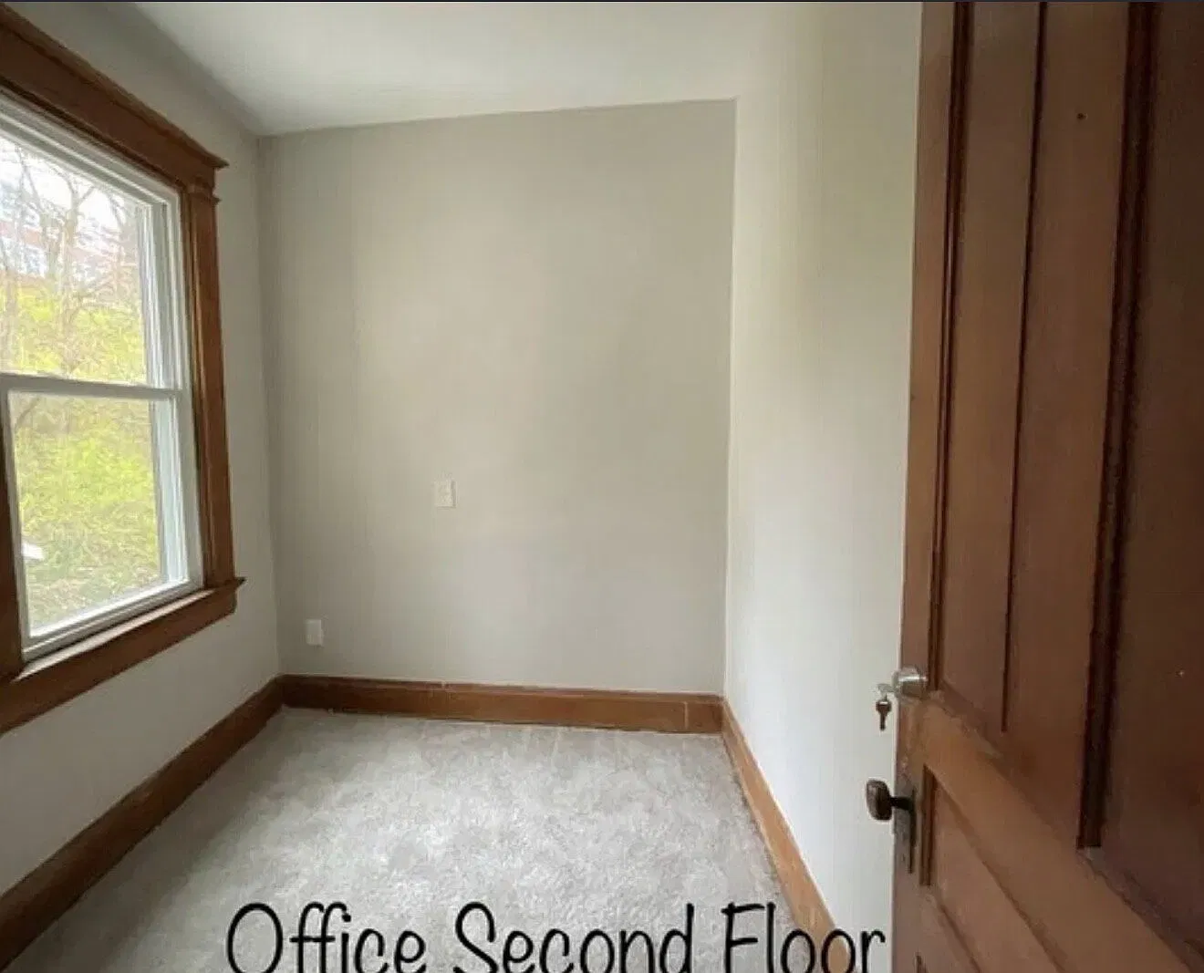 6 bed, 2.0 bath, 2125 sqft, $3,810 — Photo 3