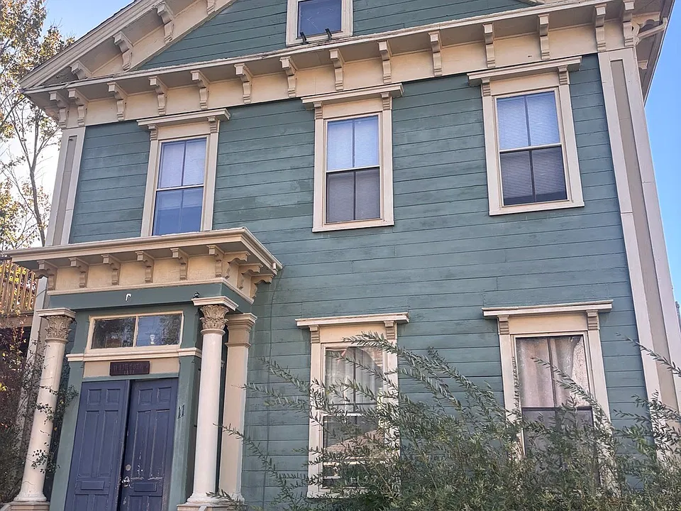 11 Lincoln St #2B